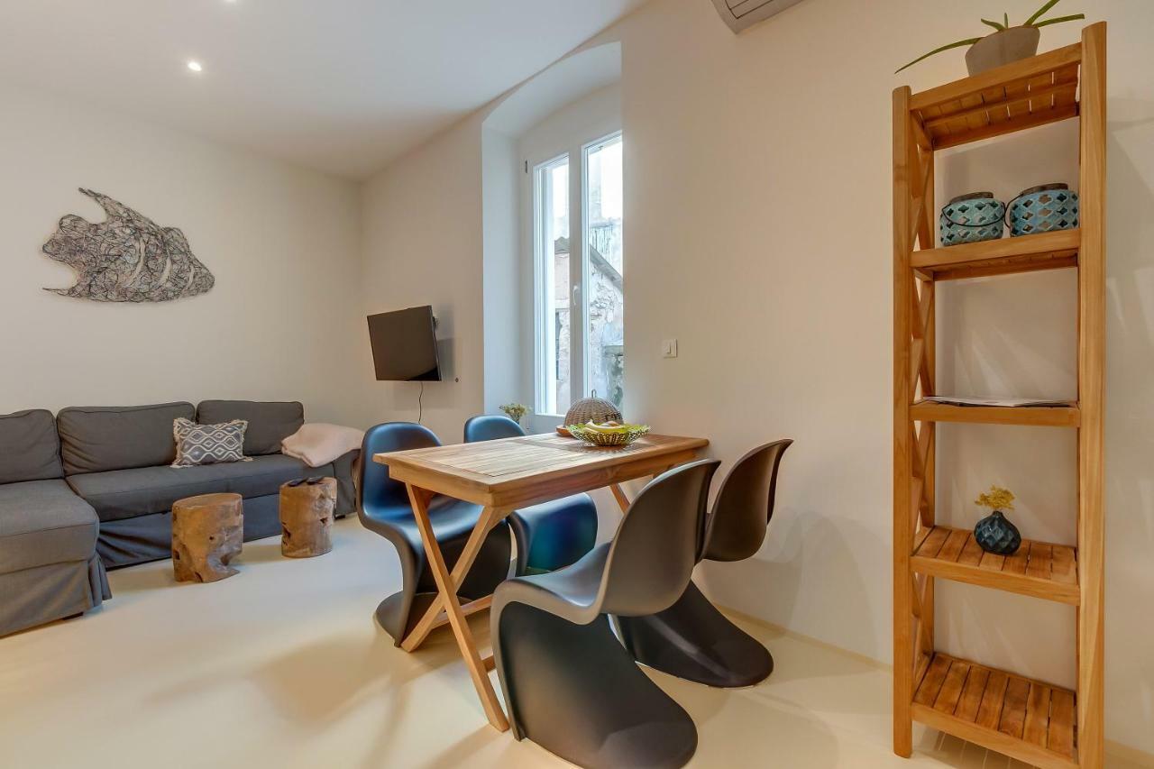 Apartments Argemonia Mali Lošinj Εξωτερικό φωτογραφία
